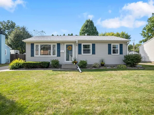 3921 W Rusholme St, Davenport, IA 52804