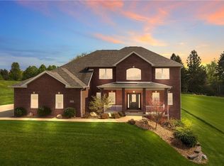 7307 Sierra Dr, North Huntingdon, PA 15642