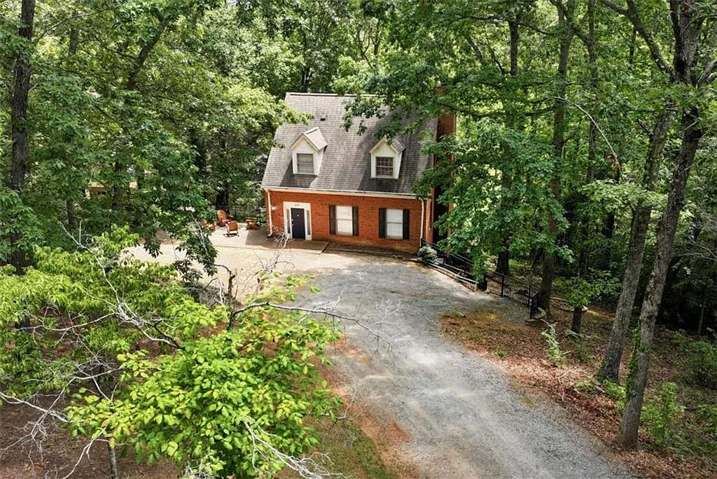 3 bed, 3.5 bath, $2,495 — Photo 2