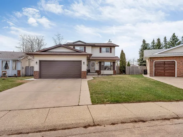 3619 34a Ave NW, Edmonton, AB T6L 3Y8