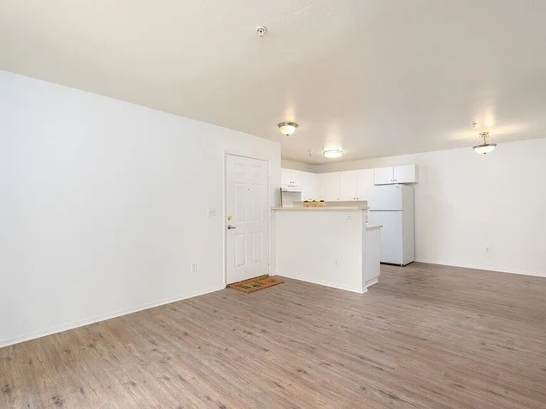 Twin Palm Apartments — Photo 7