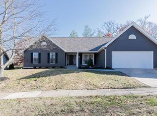 555 Beacon Point Ln, Grover, MO 63040