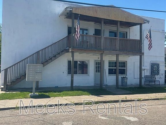 2nd image of 408 1st St Unit 6