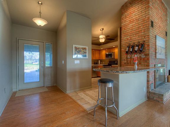 3rd image of 5704 River Oaks Dr
