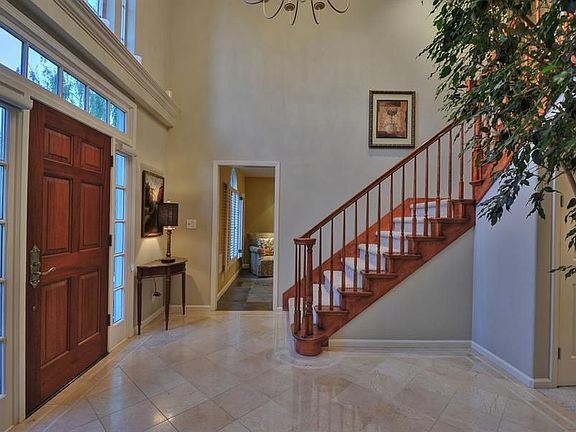 4th image of 15670 Michael Ln