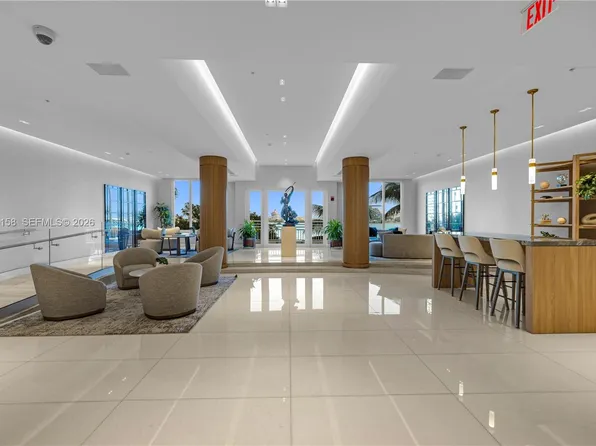 888 Brickell Key Dr, Miami, FL