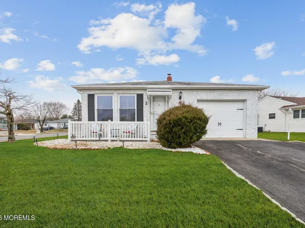 2 Hyannis Street, Toms River, NJ 08757