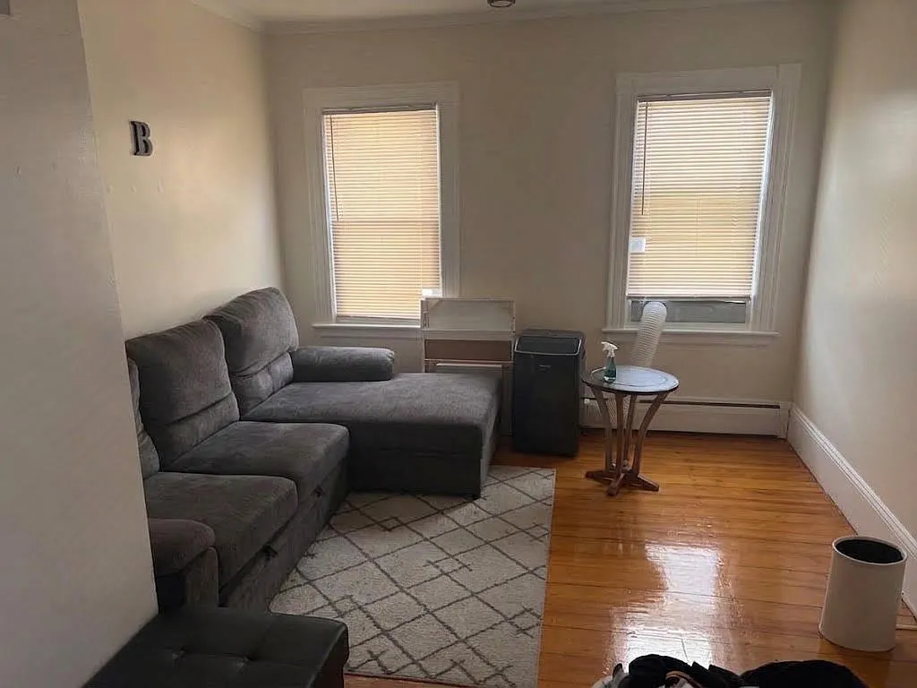 2 bed, 9999 sqft, $2,950 — Photo 2