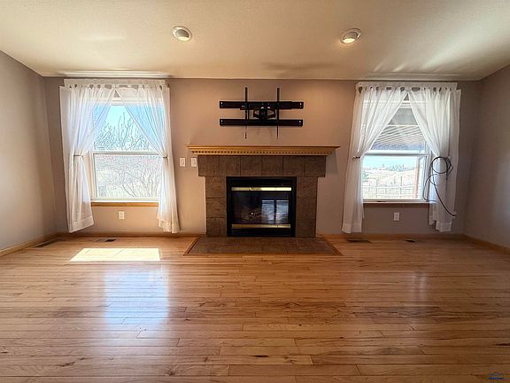 4th image of 17 Longabaugh Rd
