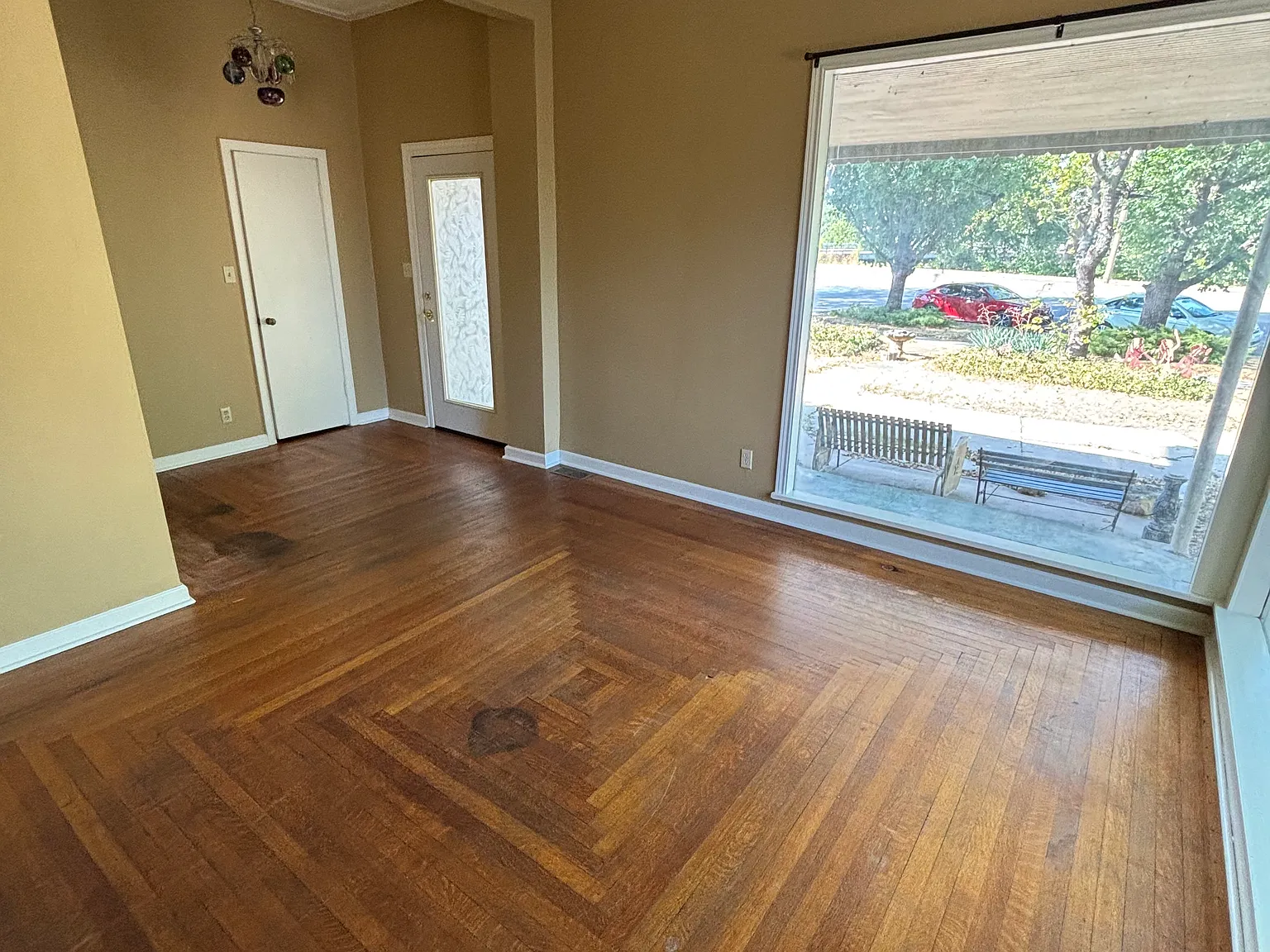 3 bed, 1500 sqft, $1,500 — Photo 2