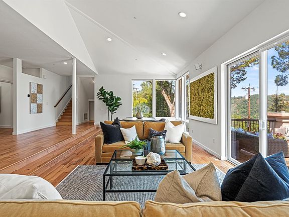 5th image of 907 Bolinas Road