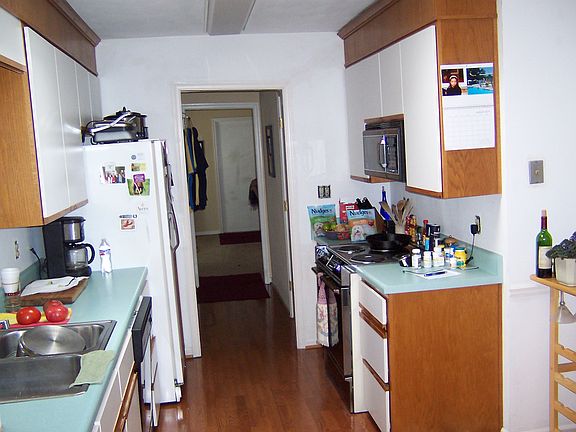 5th image of 111 Shore Dr