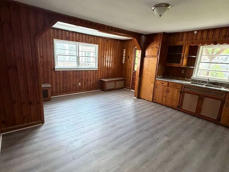 129 Jackson St #1 — Photo 14