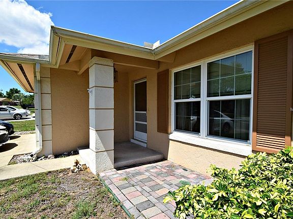 3rd image of 15651 Sausalito Cir