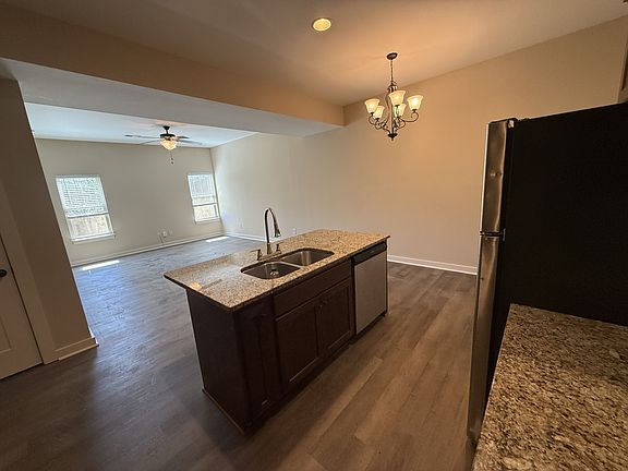 4th image of 20478 Castle Ridge Rd