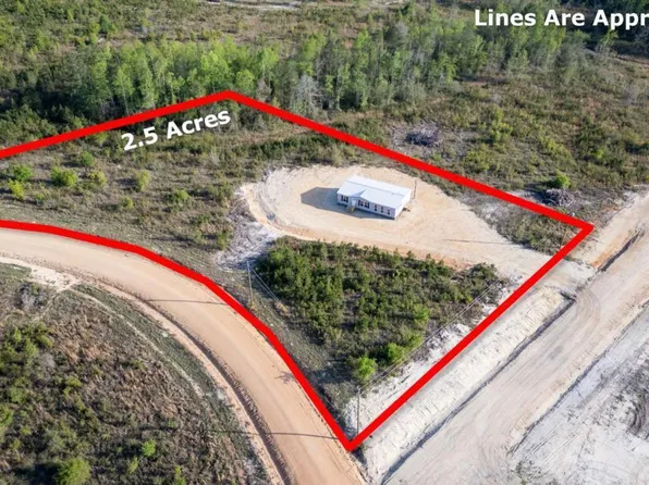 59 Longleaf Rd, Hazlehurst, GA 31539