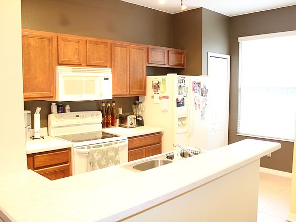 4th image of 480 Majestic Way