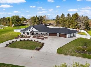 2400 Stoney Brook Dr, Manitowoc, WI 54220