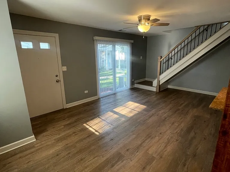 1202 Spur Ct — Photo 3
