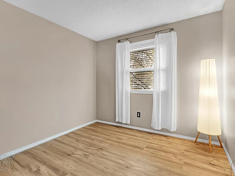 6687 Greenback Ln — Photo 10