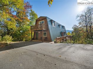 384 Shelter Rock Cir, Sugar Mountain, NC 28604