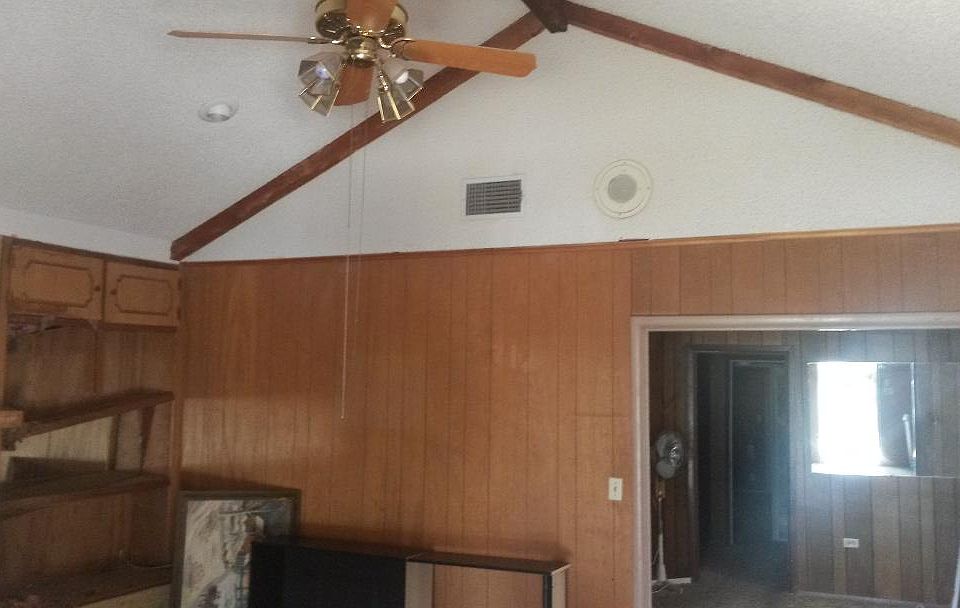 1st image of 718 W Avenue K