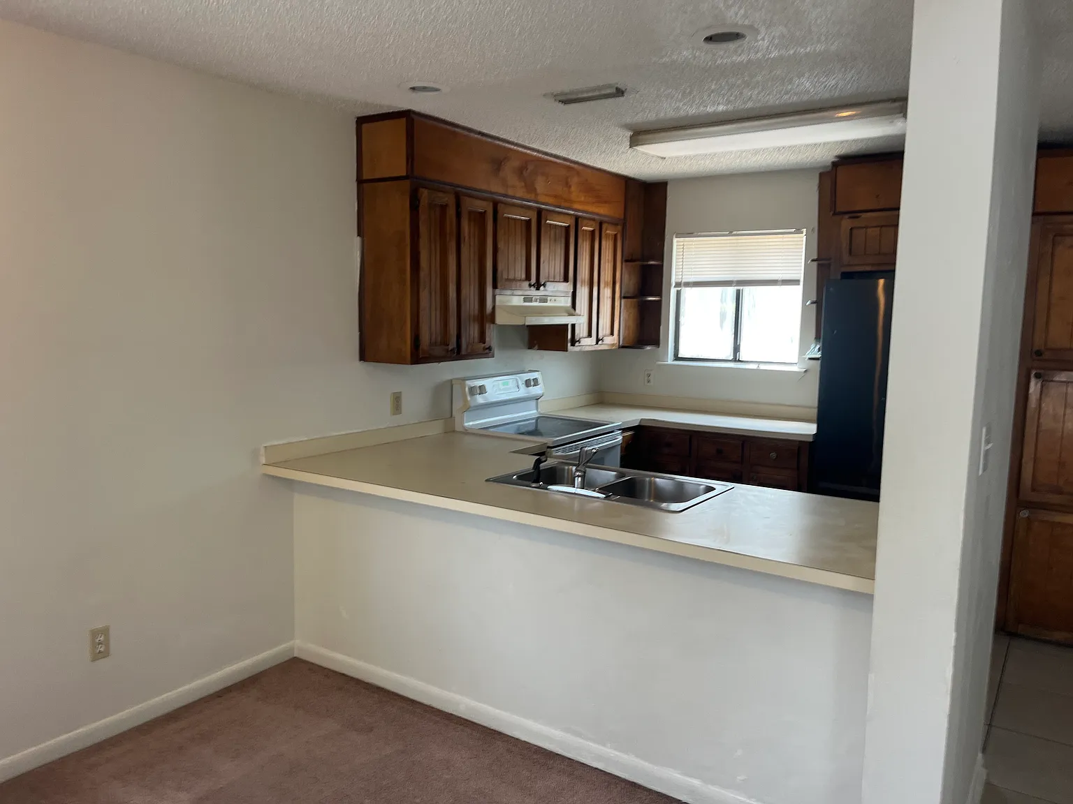 2 bed, 1098 sqft, $1,750 — Photo 4