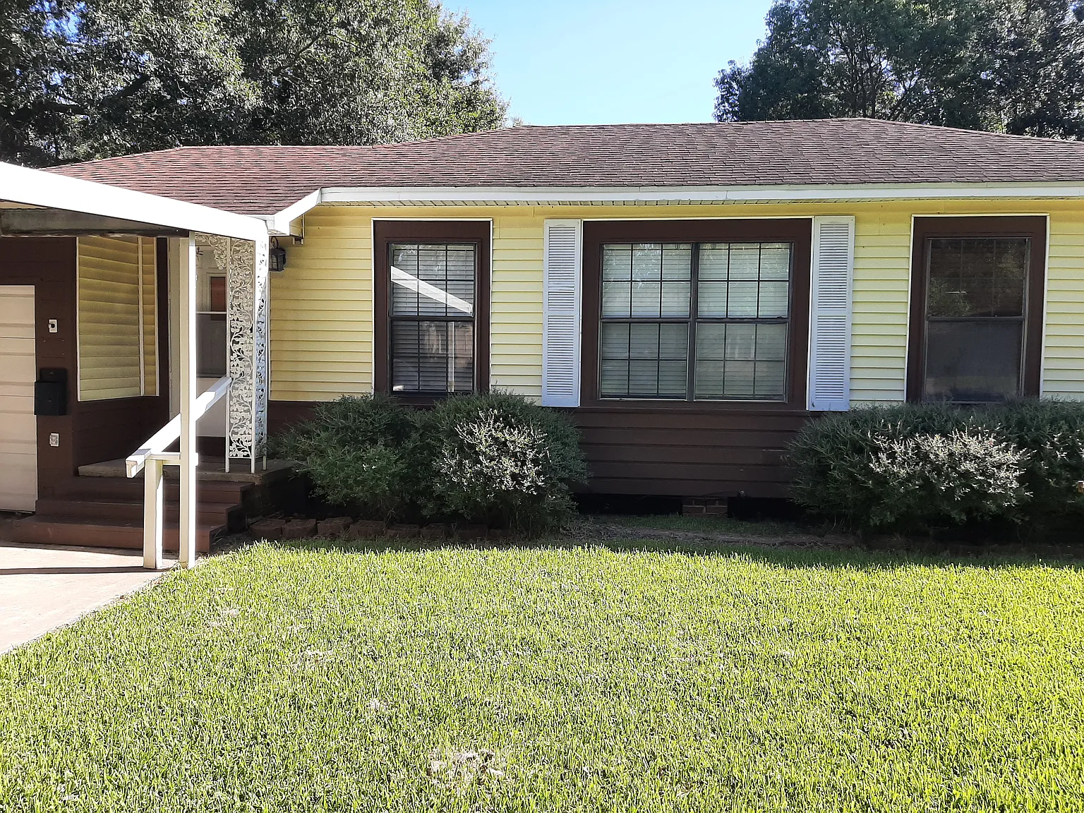 3 bed, 1301 sqft, $1,500 — Photo 1