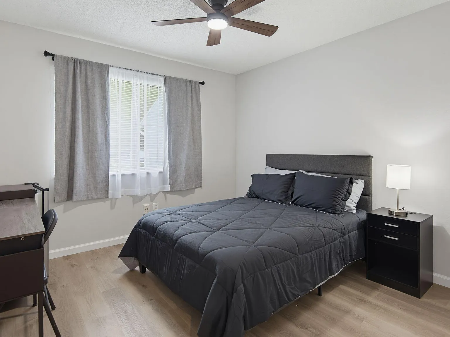 4 bed, 3.0 bath, 1850 sqft, $884 — Photo 1