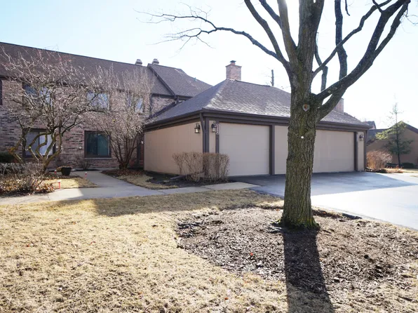 1484 Fairfax Ln, Buffalo Grove, IL 60089