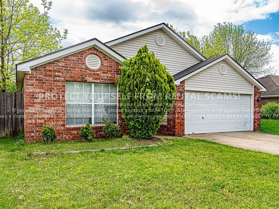 1348 S Jasmine Ln
