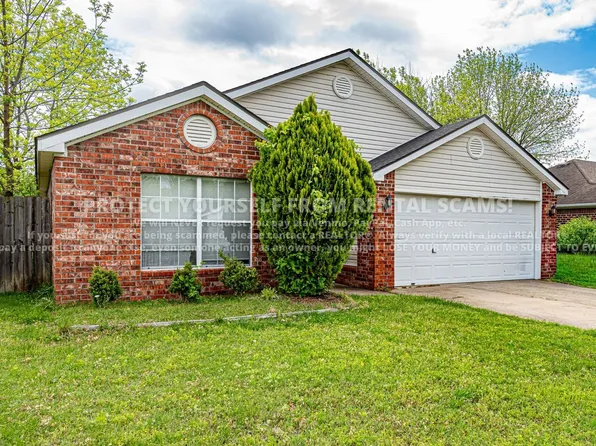 1348 S Jasmine Ln, Fayetteville, AR 72704
