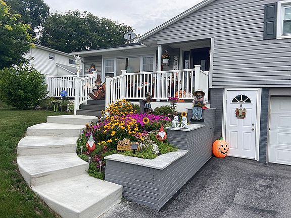 4th image of 207 Elknud Ln