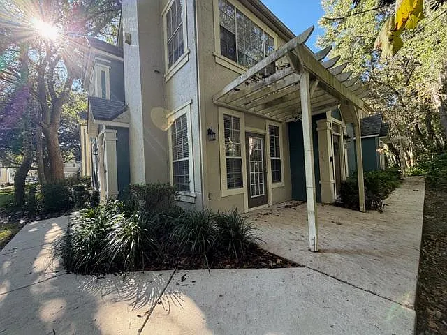 2 bed, 1015 sqft, $1,775 — Photo 2