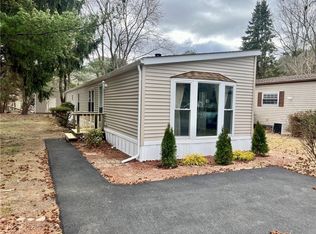 19 Lear Dr, Coventry, RI 02816