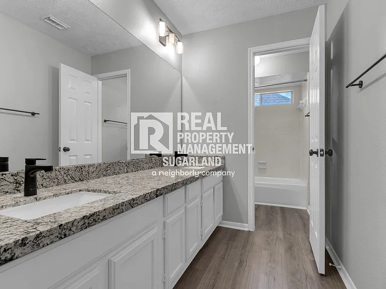 14418 Ardwell Dr — Photo 7