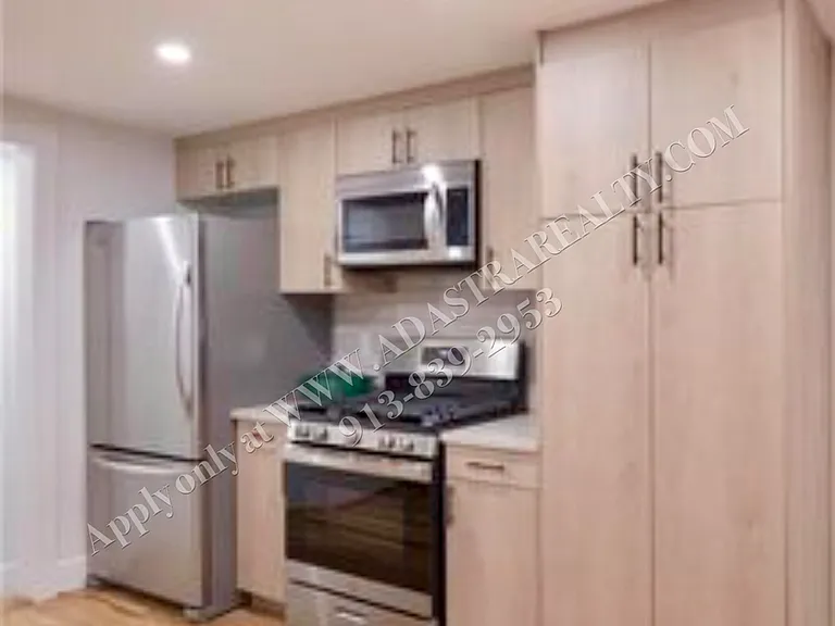6410 Lowell Ave — Photo 6