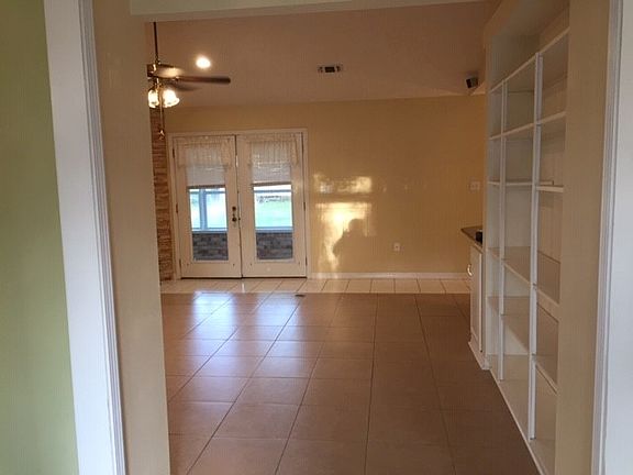 4th image of 9892 Harlington Dr