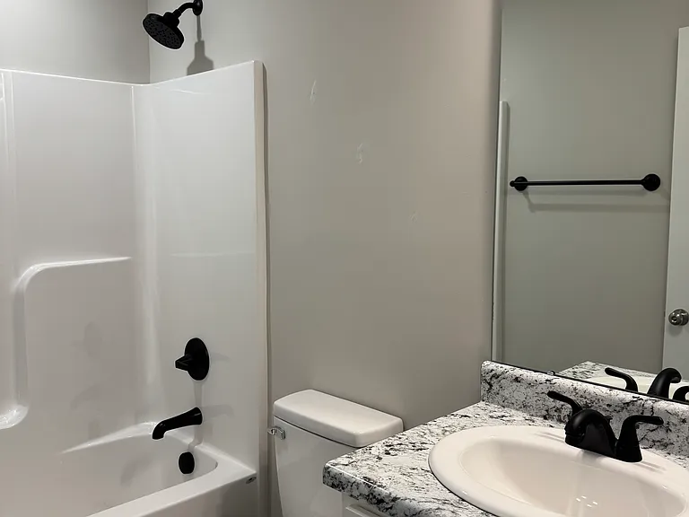 16494 Blackburn Ln — Photo 15