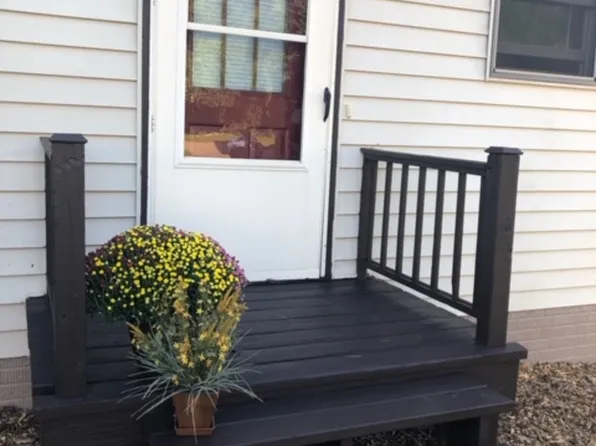 649 Bob White Ln, Millersburg, OH 44654