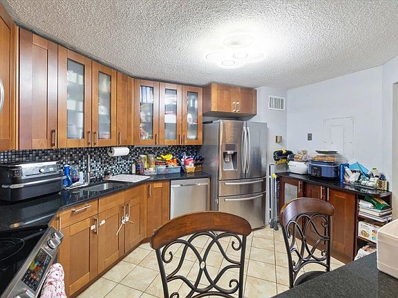 5th image of 2208 Harmon Cove Tower