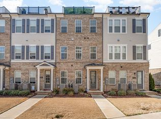 5056 Harrowsmith Ln, Charlotte, NC 28204
