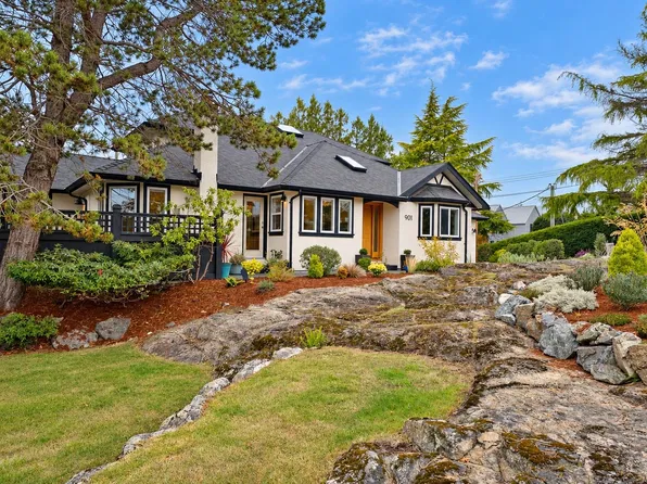 901 Foul Bay Rd, Victoria, BC V8S 4H9