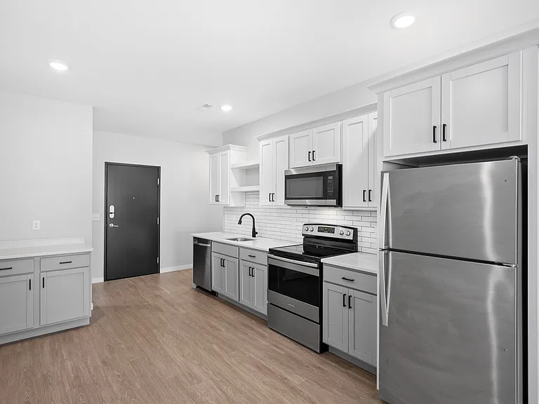 4. District P1 - Kitchen_Reverse 4. District P1 - Kitchen_Reverse