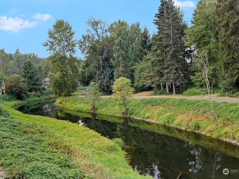 7378 W Lake Sammamish Pkwy NE #2-204 — Photo 37