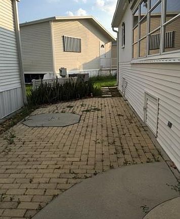 2nd image of 4551 Lantern Ln E