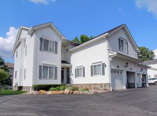 1696 Cassady Place Dr, Plymouth, MI 48170