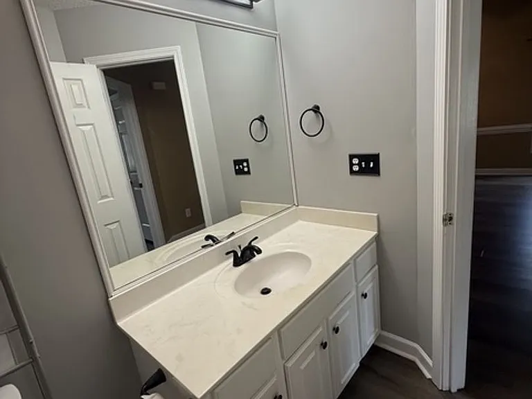 625 Apple St — Photo 16