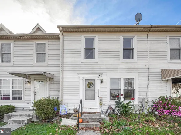 5 Village Gate Ct, Owings Mills, MD 21117