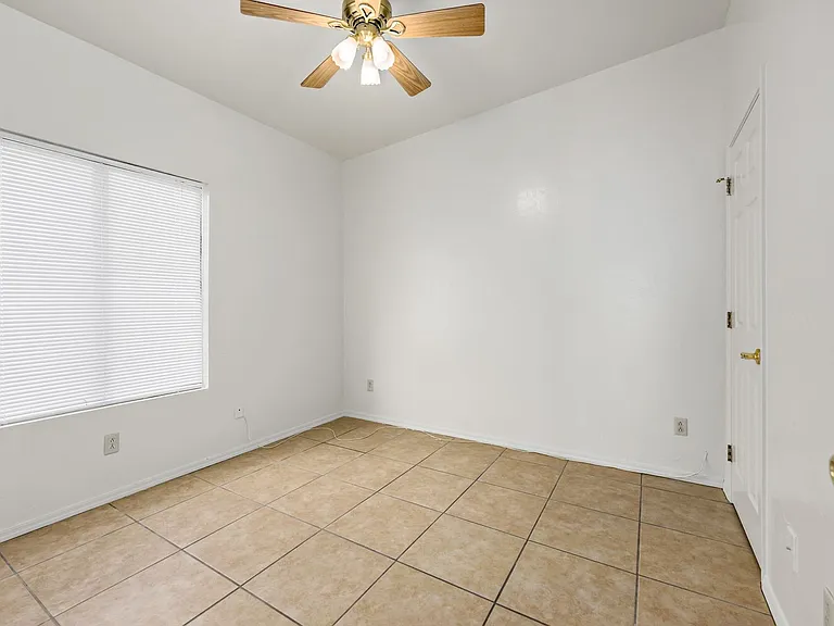 1317 N Howard Blvd — Photo 24
